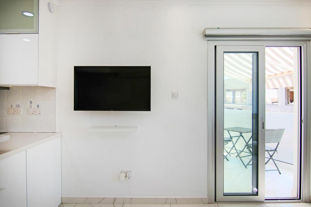 Phaedrus Living: Seaside Luxury Flat Lighthouse 66 Apartment Paphos Ngoại thất bức ảnh