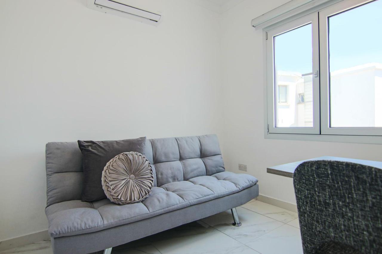 Phaedrus Living: Seaside Luxury Flat Lighthouse 66 Apartment Paphos Ngoại thất bức ảnh